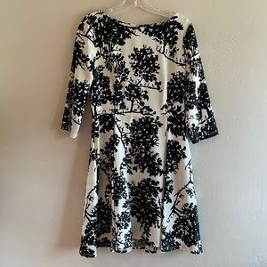 Suno size 10 black and white fit and flare dress